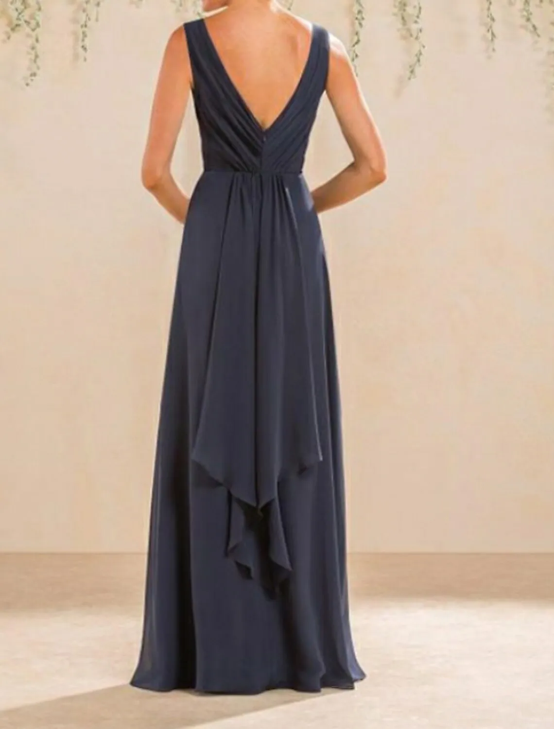 A-Line Bridesmaid Dress V Neck Sleeveless Open Back Floor Length Chiffon with Pleats / Split Front