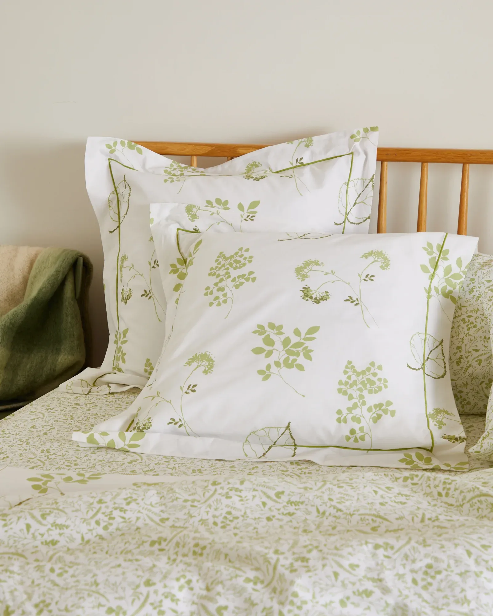 Foxford Meadow Square Pillowcase