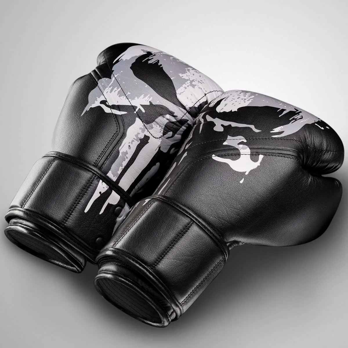 HAYABUSA "THE PUNISHER" BOXING GLOVES