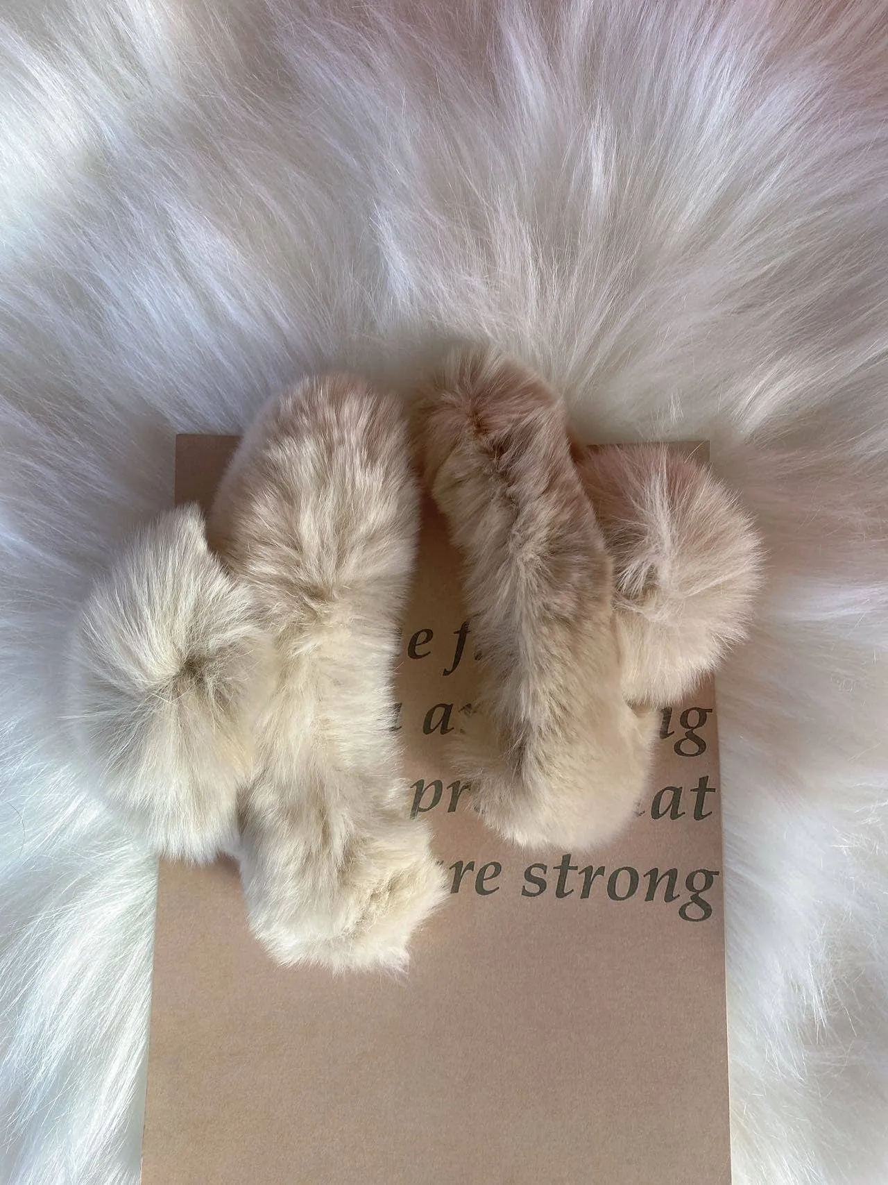 Lady June Plush French Hair Claw, Fluffy Hair Clips, Fuzzy Hair Clips