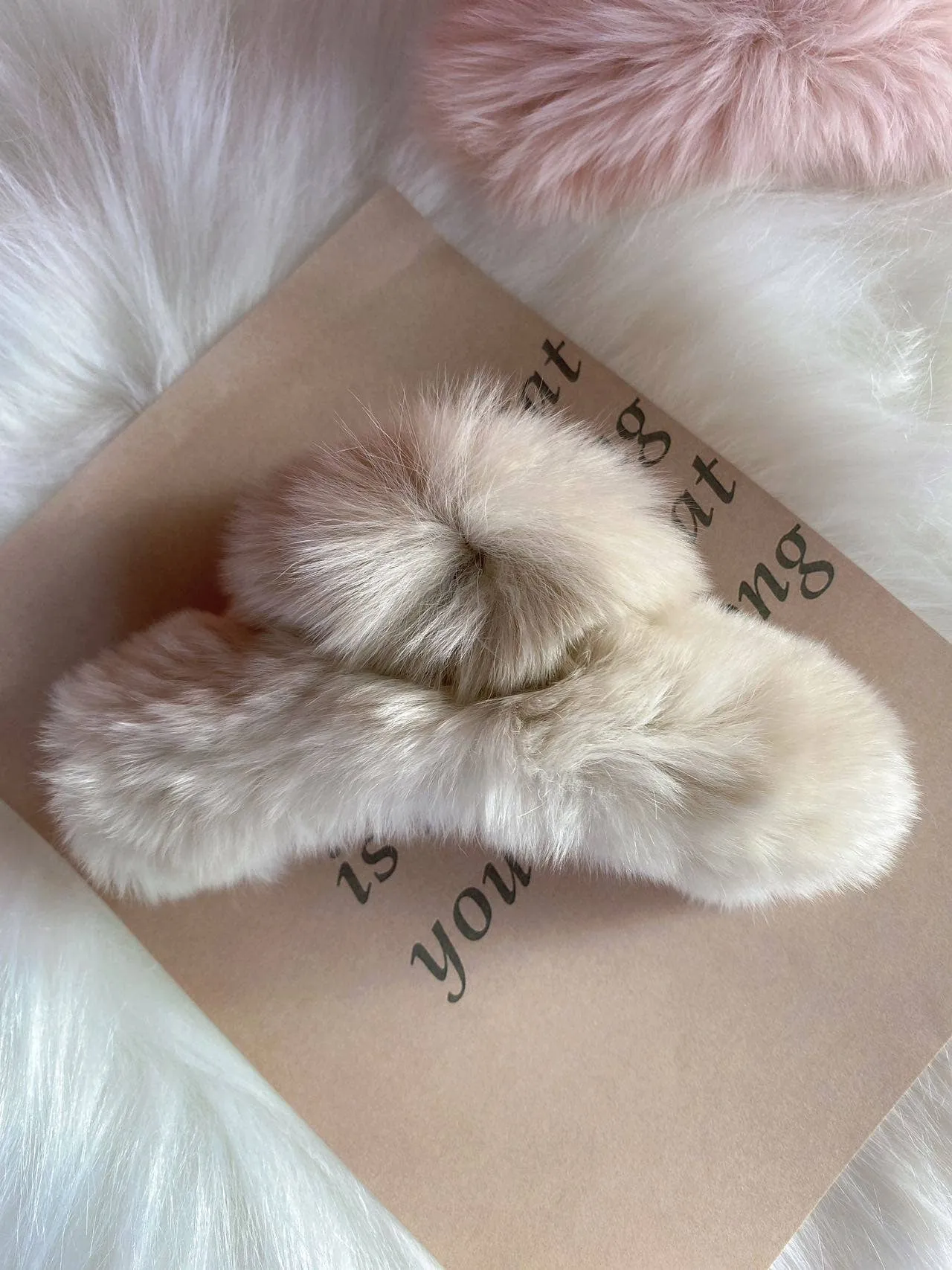 Lady June Plush French Hair Claw, Fluffy Hair Clips, Fuzzy Hair Clips