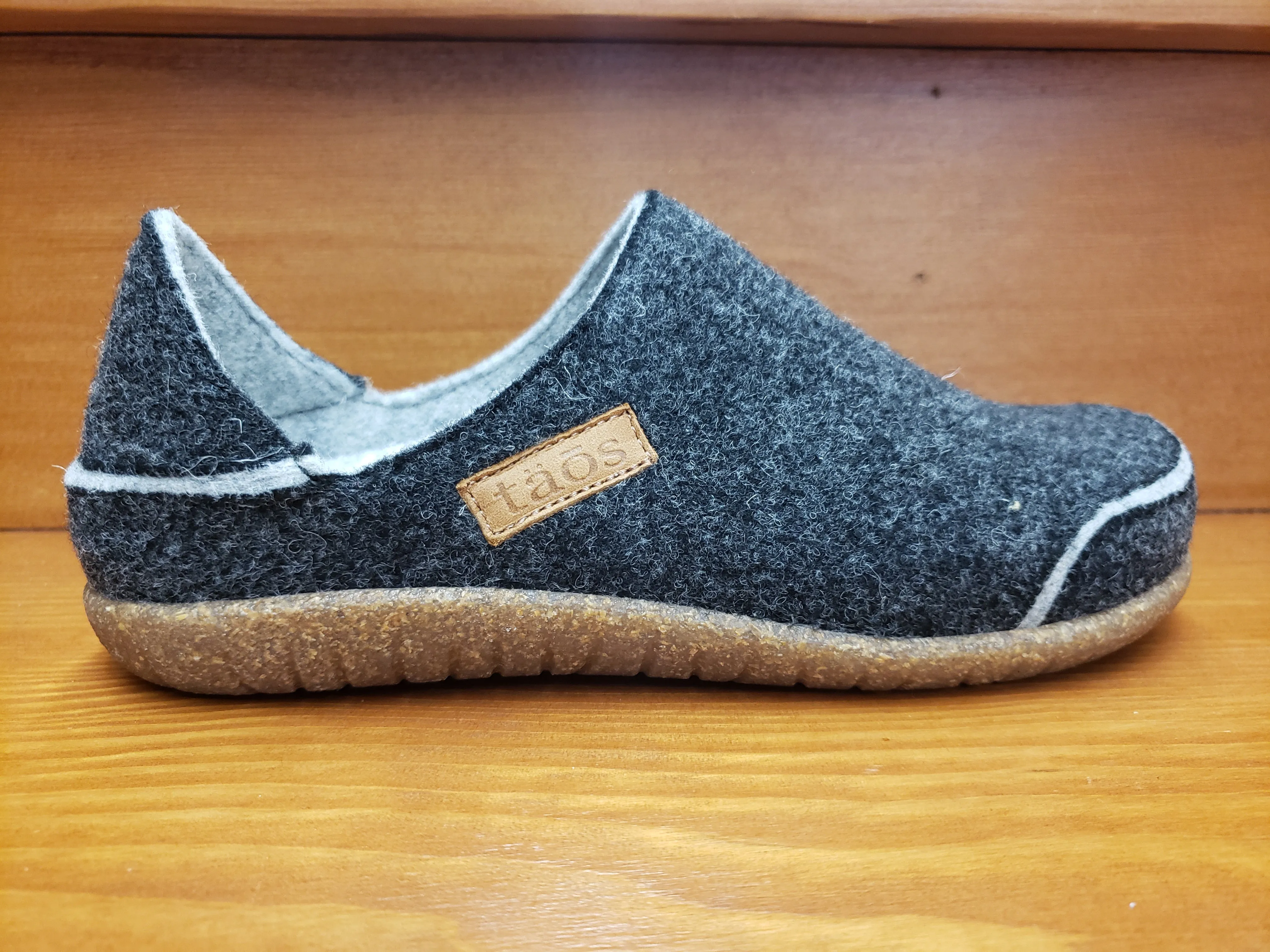 Taos Convertawool Charcoal